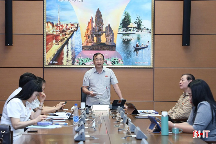Đoàn ĐBQH Hà Tĩnh tham gia thảo luận về phát triển KT-XH, ngân sách Nhà nước