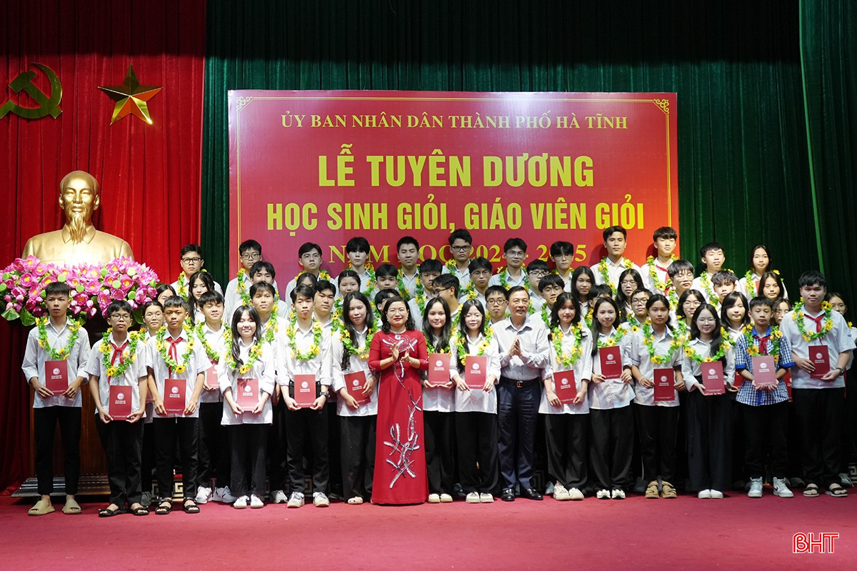Thành phố Hà Tĩnh tuyên dương học sinh, giáo viên giỏi