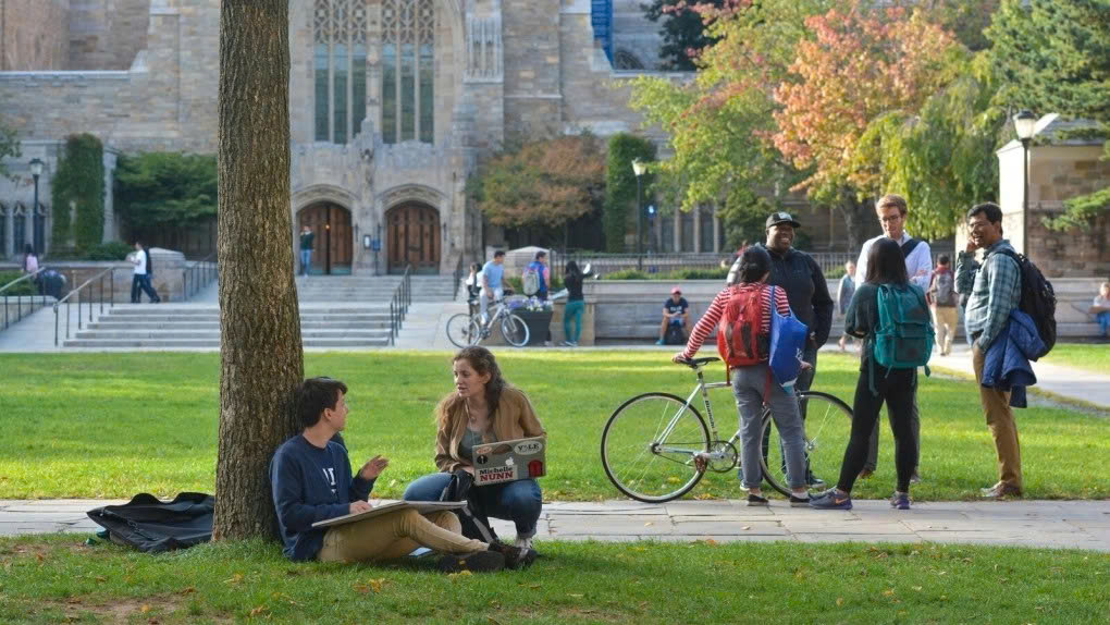 Mỹ có thể dừng phỏng vấn visa du học