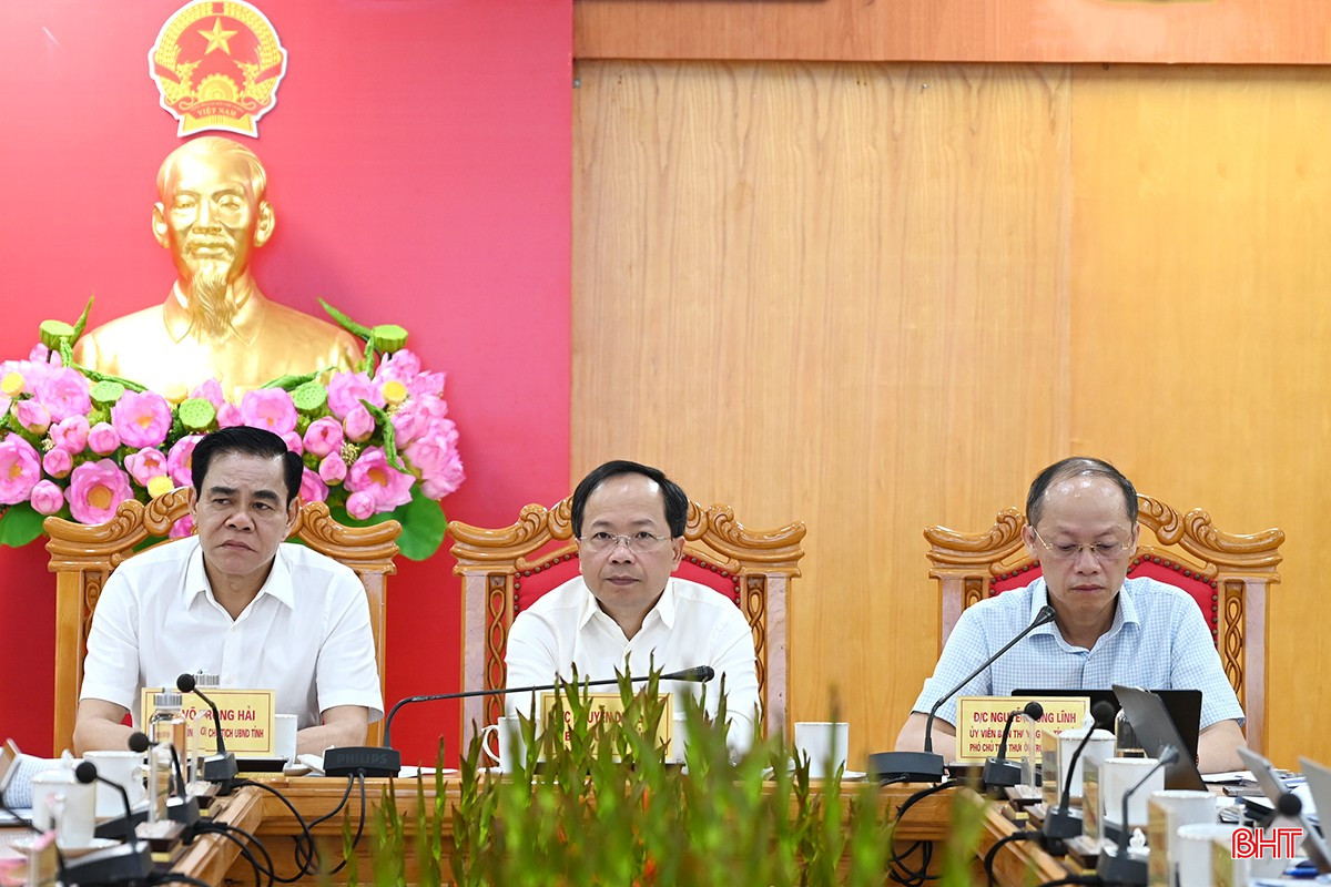 Xây dựng dự thảo báo cáo chính trị Đại hội Đảng bộ tỉnh Hà Tĩnh chất lượng, sát thực tiễn