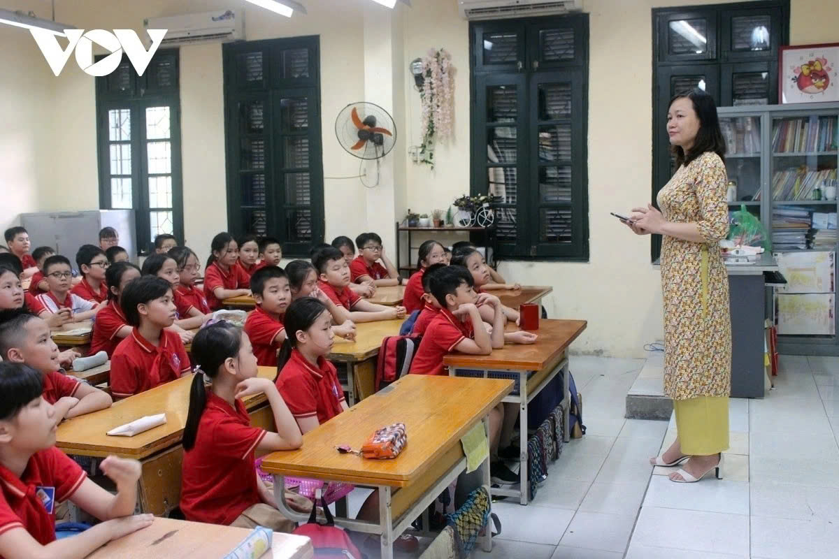 Thủ tướng yêu cầu bảo đảm điều kiện dạy học 2 buổi/ngày từ năm học 2025-2026