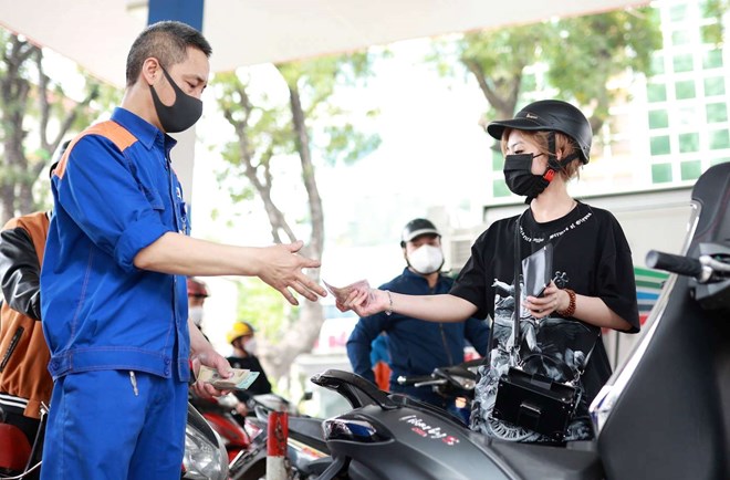 Giá xăng dầu đồng loạt tăng từ chiều nay