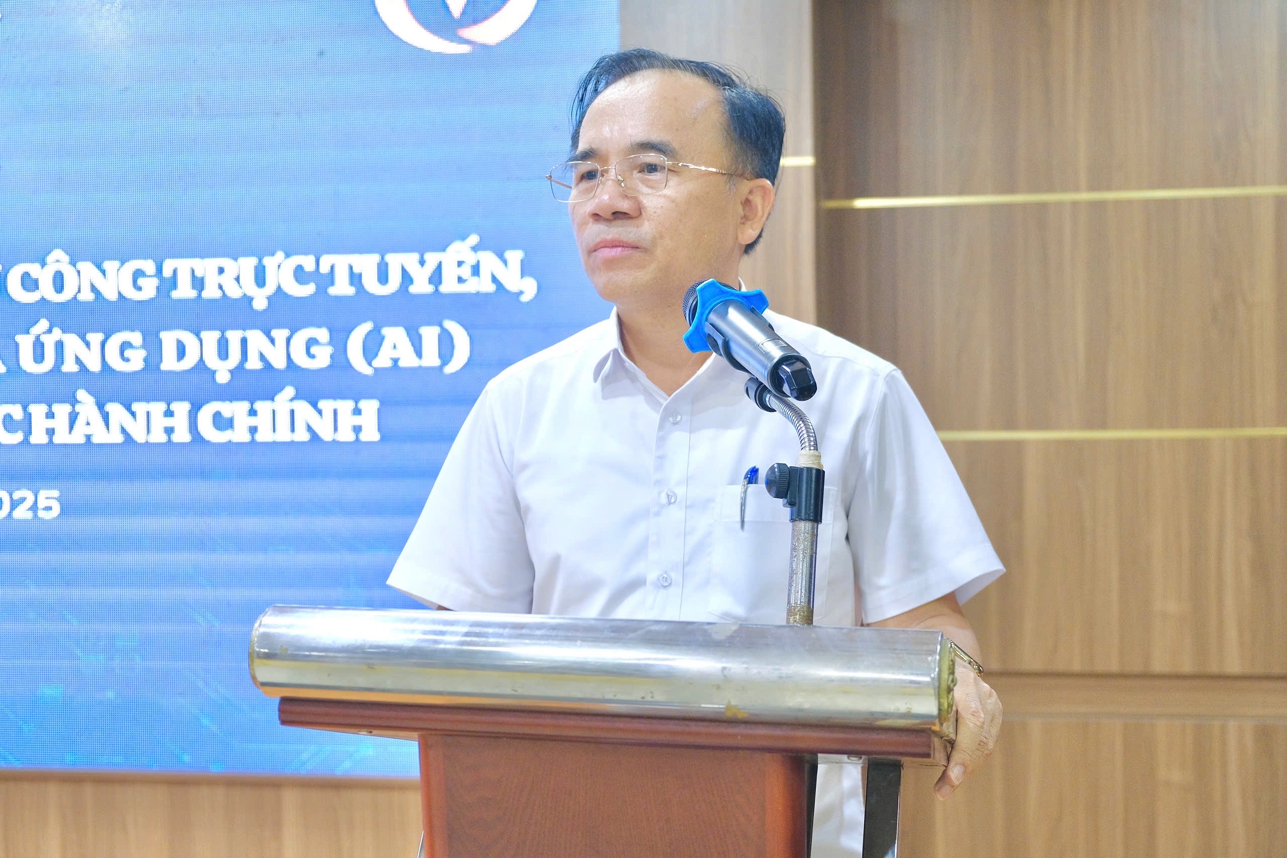 Hà Tĩnh triển khai tập huấn chuyển đổi số, vận hành hệ thống Dịch vụ công trực tuyến và ứng dụng AI nâng cao hiệu quả giải quyết thủ tục hành chính trên địa bàn tỉnh