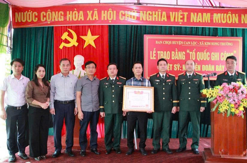Can Lộc: Trao bằng "Tổ quốc ghi công" đối với liệt sỹ Nguyễn Doãn Bảy