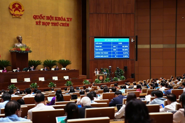 Miễn học phí: Mệnh lệnh vì dân, hành động vì tương lai