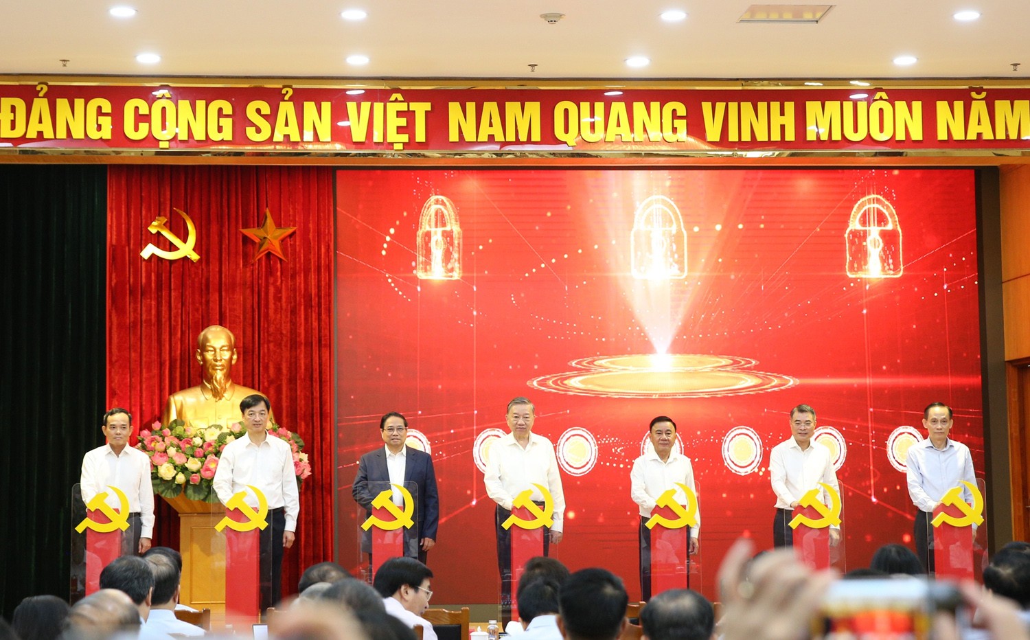 Tập trung tháo gỡ các điểm nghẽn, đưa Nghị quyết 57-NQ/TW đi vào thực chất
