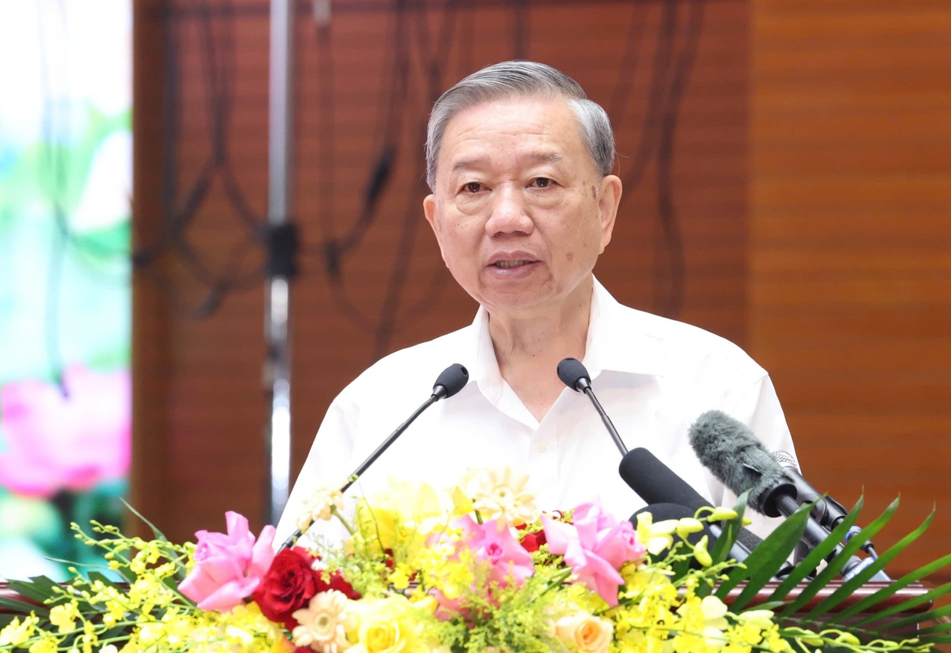 Tổng Bí thư: Tiền miễn học phí cho học sinh được lấy từ nguồn tiết kiệm khi tinh gọn bộ máy