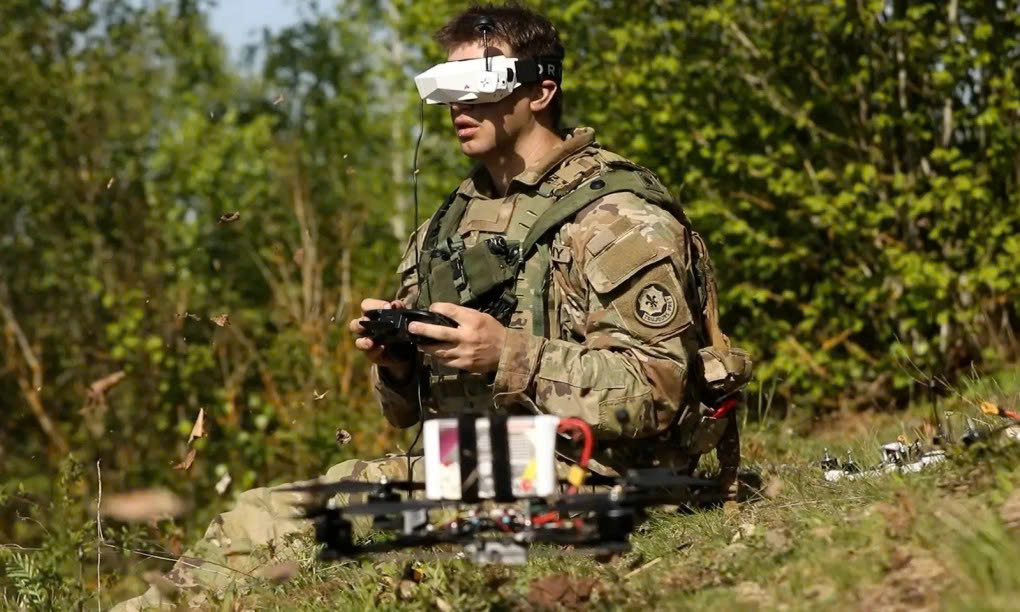Loạt phi công drone hàng đầu Mỹ chơi game để rèn kỹ năng