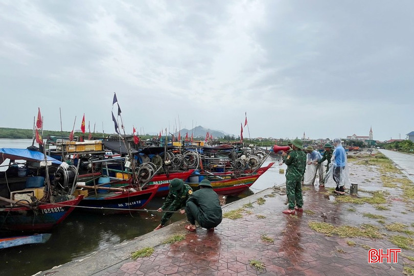 Lực lượng vũ trang Hà Tĩnh sẵn sàng ứng phó với bão số 5