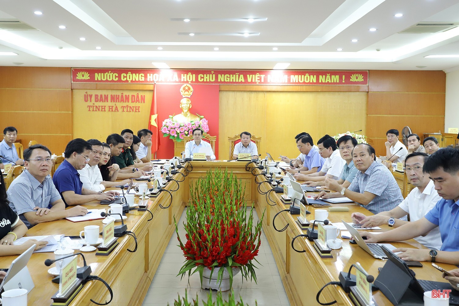 Hà Tĩnh tiếp tục ban hành công điện khẩn, tổng lực ứng phó bão số 5