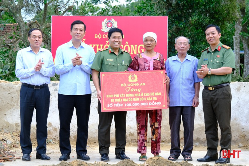 Bộ Công an xây nhà mới cho hộ dân bị thiệt hại nặng trong bão số 5