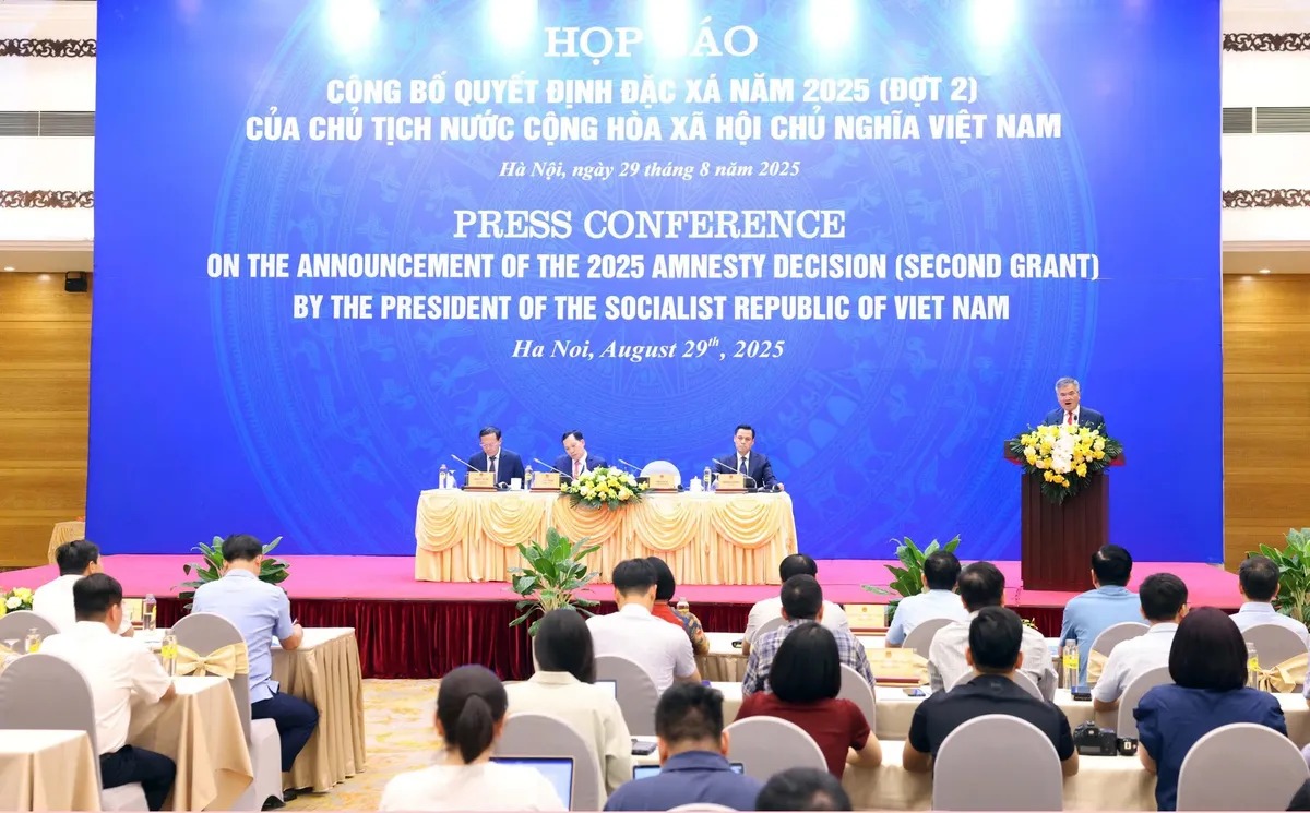 Công bố Quyết định của Chủ tịch nước đặc xá cho 13.920 người