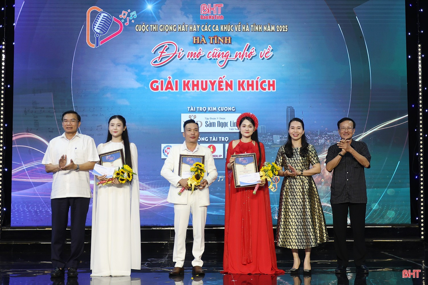 Trao giải Cuộc thi Giọng hát hay các ca khúc về Hà Tĩnh