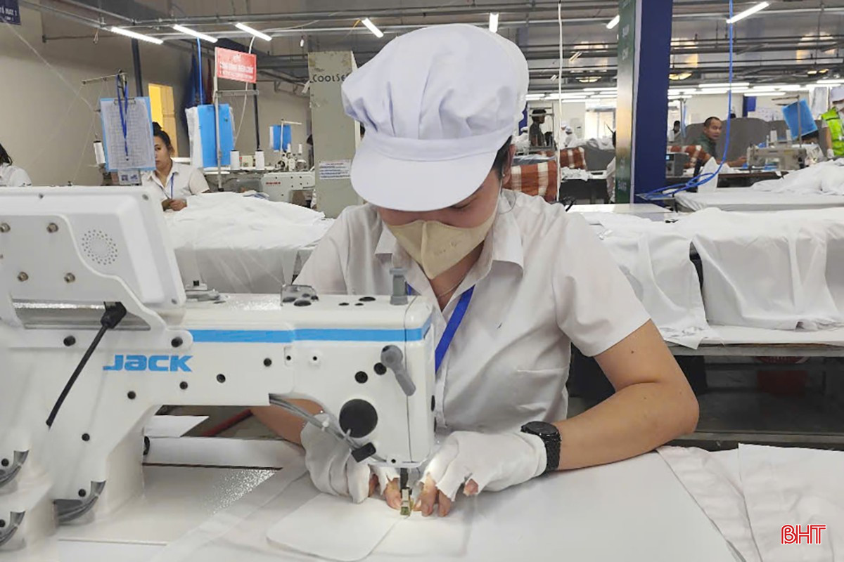 Thi đua lao động, sản xuất chào mừng Đại hội Đảng bộ tỉnh