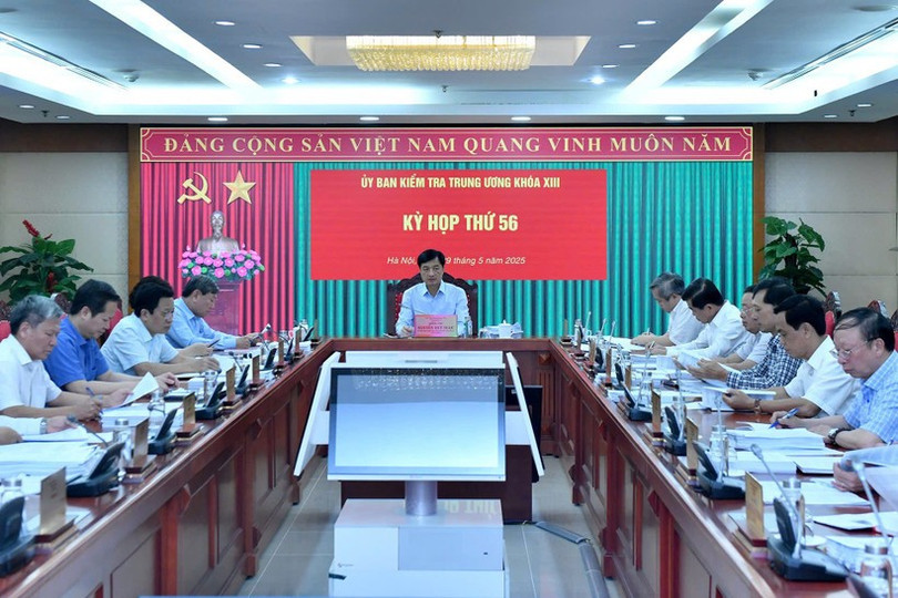Bộ Chính trị, Ban Bí thư quyết định thi hành kỷ luật tổ chức đảng và đảng viên vi phạm