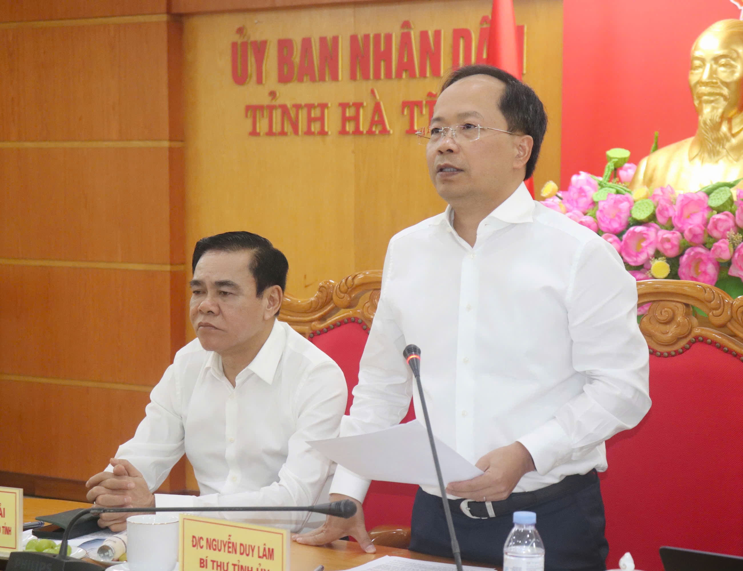 Triển khai các biện pháp cấp bách khắc phục hậu quả cơn bão số 10 và mưa lũ