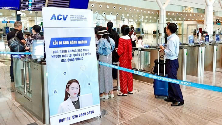 Bay nội địa cùng VNeID: Tiện lợi, nhanh chóng, bớt lo chen lấn