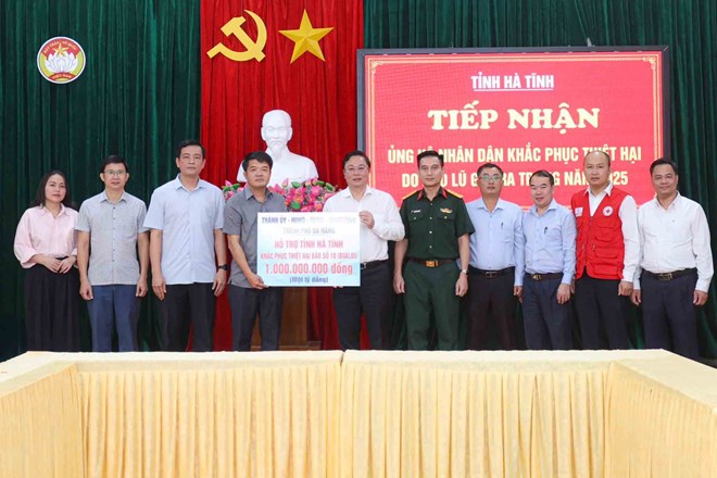 Tập trung phân bổ nguồn cứu trợ bão lụt tại Hà Tĩnh