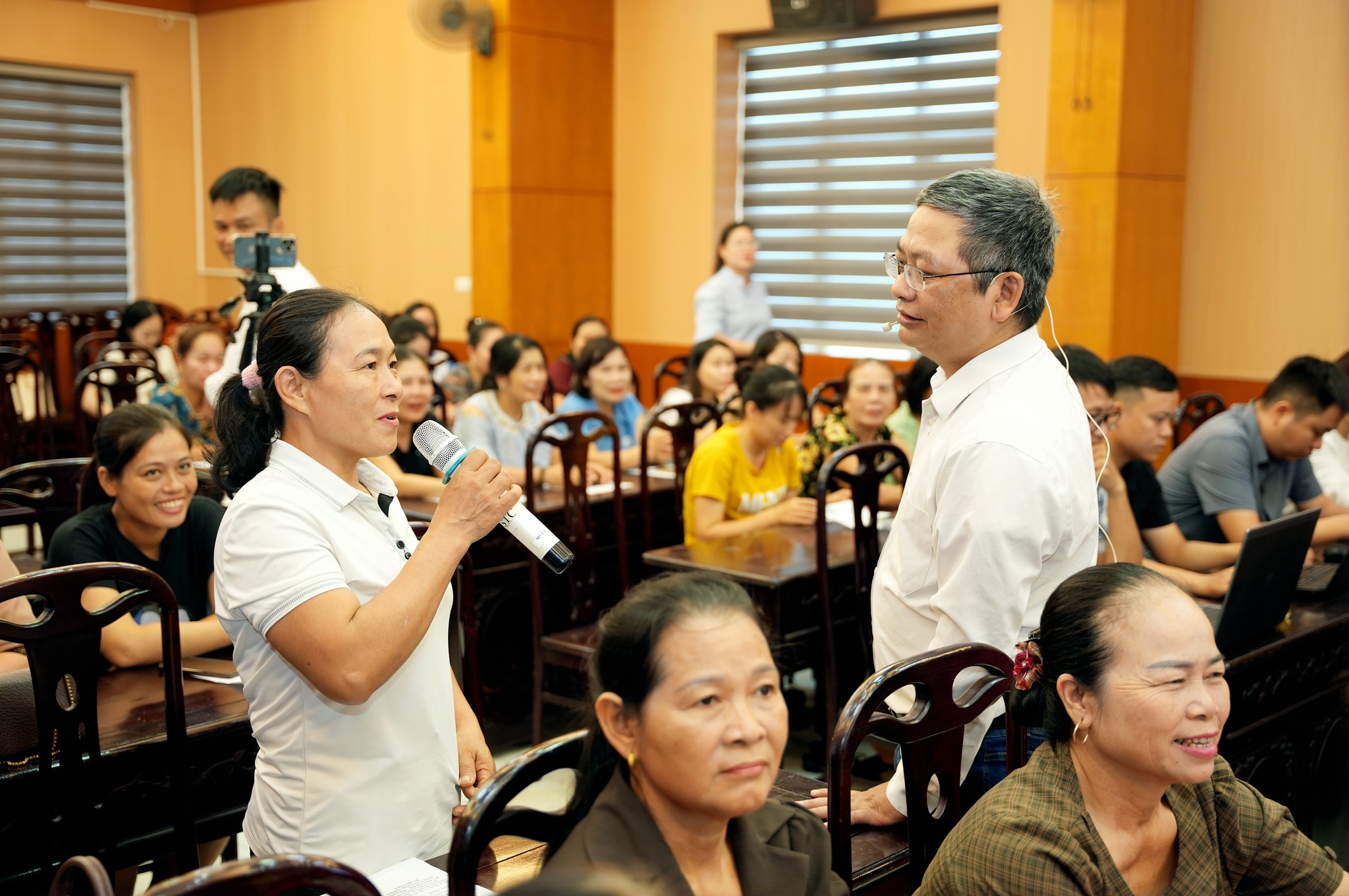 Phụ nữ phường Thành Sen và phường Trần Phú bồi dưỡng kiến thức, khơi dậy tinh thần khởi nghiệp đổi mới sáng tạo