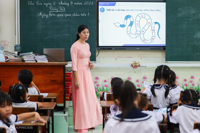 Bộ Nội vụ: Không có cơ sở pháp lý cho hệ số lương đặc thù với giáo viên