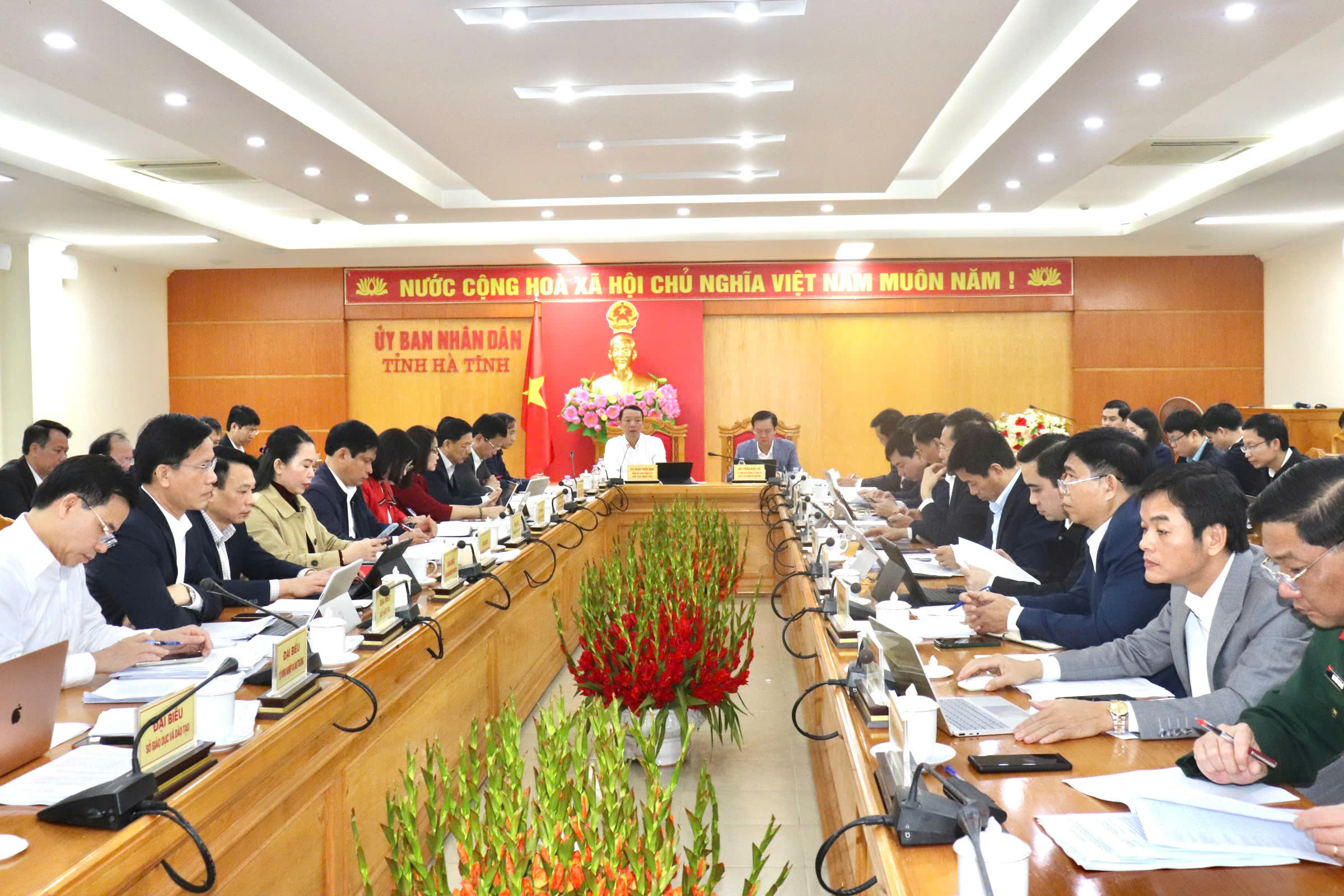 UBND tỉnh chỉ đạo hoàn thiện các nội dung trình HĐND tỉnh tại kỳ họp cuối năm 2025