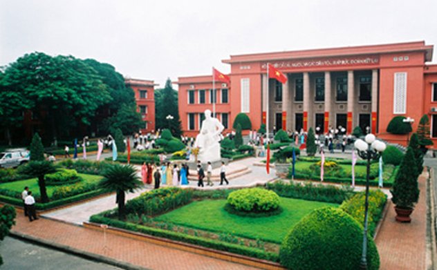 Nâng cao năng lực cán bộ, công chức, viên chức các trường chính trị