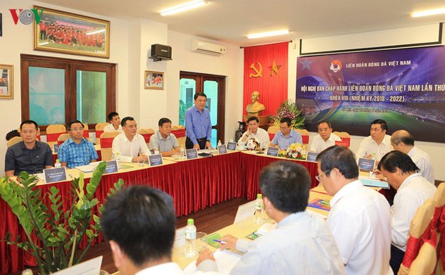 Họp BCH VFF chiều 3/7: Đã có người thay ông Nghĩa dù trống ghế PCT