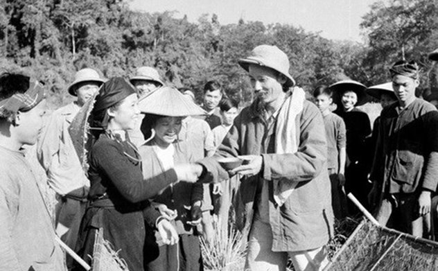 Chủ tịch Hồ Chí Minh - người vĩ đại từ những điều giản dị