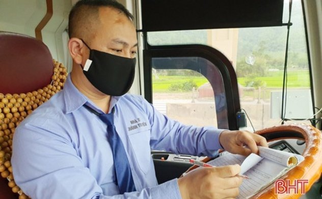 Bộ GTVT yêu cầu lái xe, hành khách phải đeo khẩu trang phòng dịch 