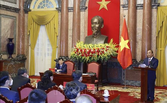 Hình ảnh những cán bộ y tế đã ghi sâu vào tâm trí của người Việt 