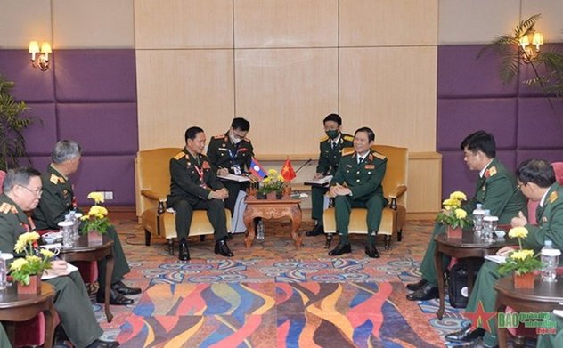 Tổng Tham mưu trưởng Nguyễn Tân Cương gặp trưởng đoàn Lào và Myanmar