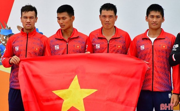 Tay chèo Hà Tĩnh Nguyễn Văn Hà cùng đồng đội giành HCB đua thuyền Rowing tại SEA Games 31