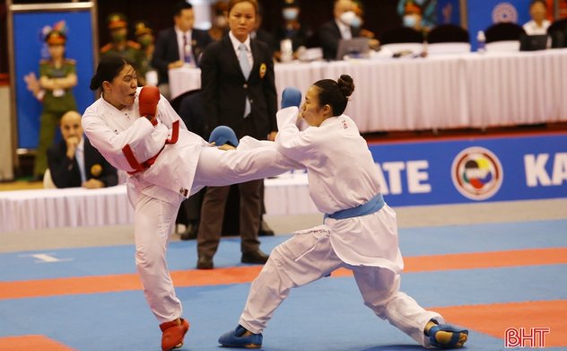 VĐV Hà Tĩnh Hồ Thị Thu Hiền xuất sắc vào chung kết đối kháng nữ karate tại SEA Games 31 