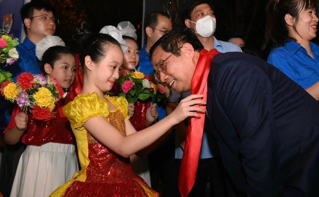 Hãy lắng nghe trẻ em bằng trái tim, hãy bảo vệ trẻ em bằng hành động* 