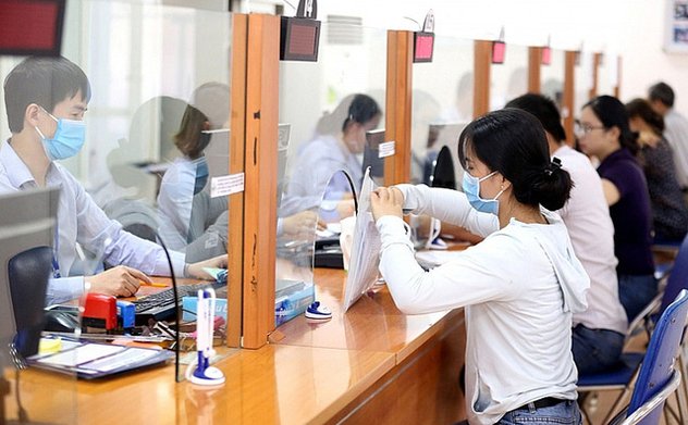 Khẩn trương hướng dẫn thủ tục giải quyết chế độ BHXH cho người lao động mắc COVID-19 