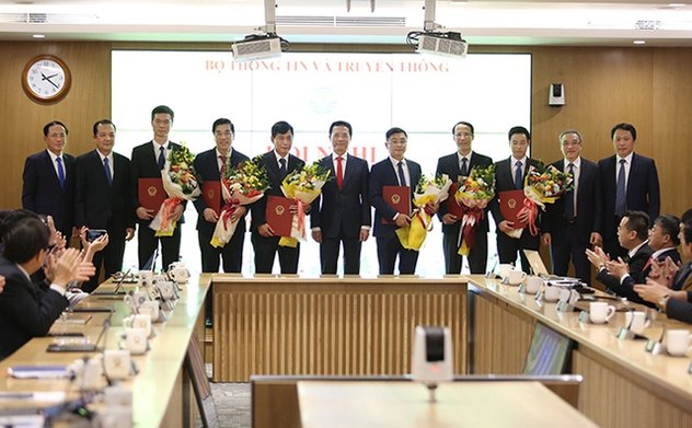 Bộ TTTT bổ nhiệm 6 lãnh đạo cấp vụ