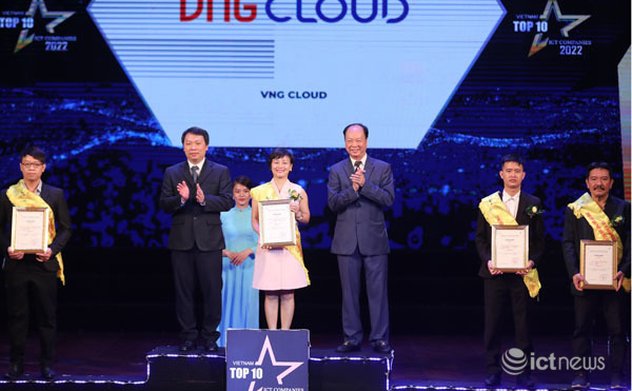 ‘Chuyển đổi số gọi tên doanh nghiệp và doanh nhân công nghệ số Việt Nam’