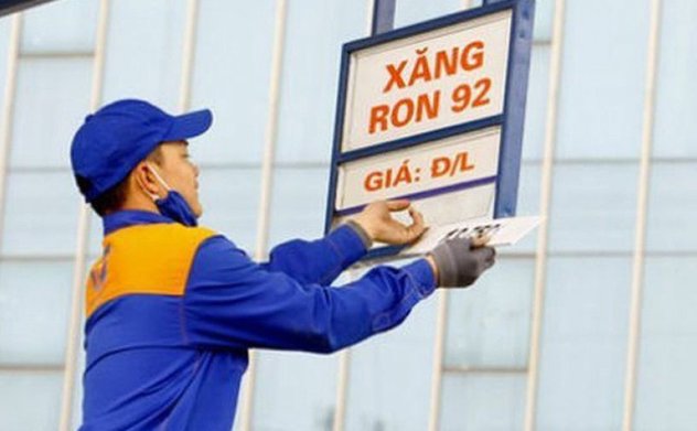 Chiều nay (21/9), Xăng dầu tiếp tục giảm giá