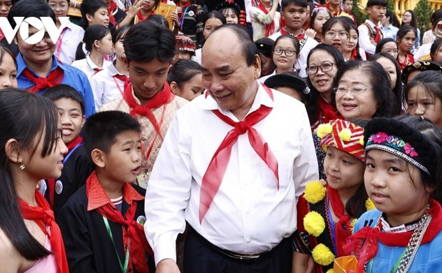 Chủ tịch nước gặp mặt hơn 260 thiếu nhi dân tộc tiểu biểu trên toàn quốc