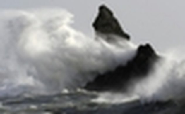 Siêu bão và bài học từ lửa nhiệt huyết, trách nhiệm trước dân