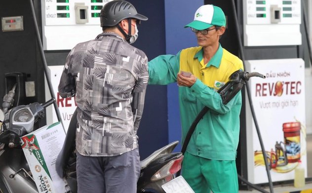 Giá xăng dầu trong nước ngày 11/10 có khả năng tăng mạnh