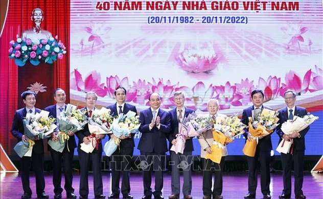 Hoàn thiện chính sách đãi ngộ để mỗi giáo viên yên tâm gắn bó với nghề