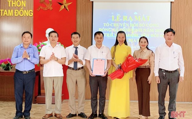 Cầm tay, chỉ việc, giúp người dân Hà Tĩnh “chuyển đổi số”