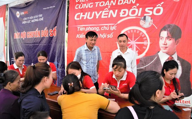 Sôi nổi Ngày hội chuyển đổi số tại các xã trên địa bàn huyện Hương Khê 