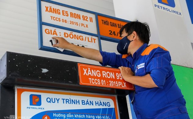 Giá xăng RON 95 tăng lần thứ 5 liên tiếp 