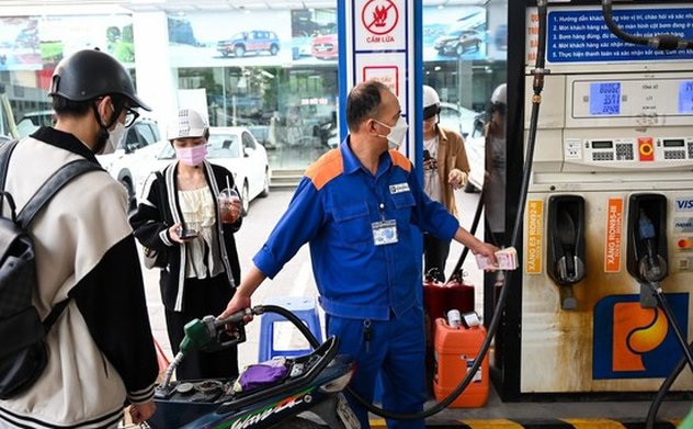 Giá xăng ngày mai có thể tăng lần thứ 7 liên tiếp