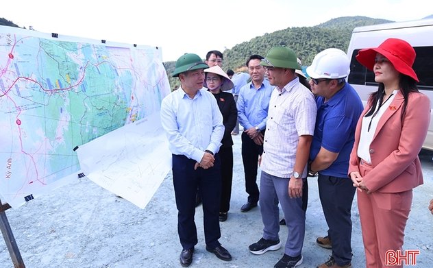 Đoàn ĐBQH tỉnh giám sát dự án cao tốc Bắc - Nam qua Hà Tĩnh