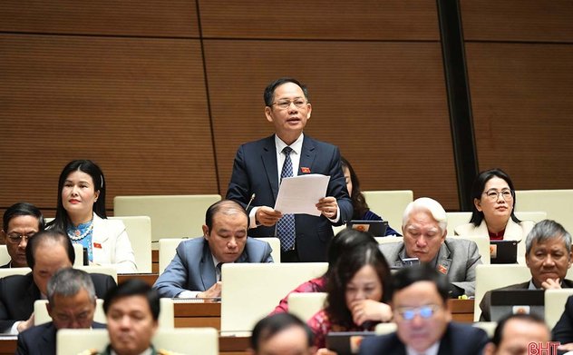 ĐBQH Hà Tĩnh tiếp tục góp ý hoàn thiện Luật Đất đai