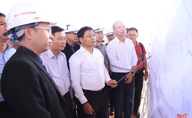 Thi công xuyên tết, đảm bảo cao tốc Diễn Châu – Bãi Vọt đúng tiến độ