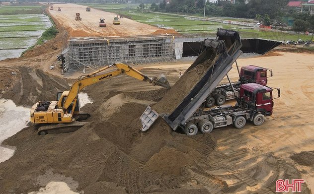 Giải bài toán 34 bãi tập kết cát ở Hà Tĩnh chưa có bến thủy nội địa thế nào?